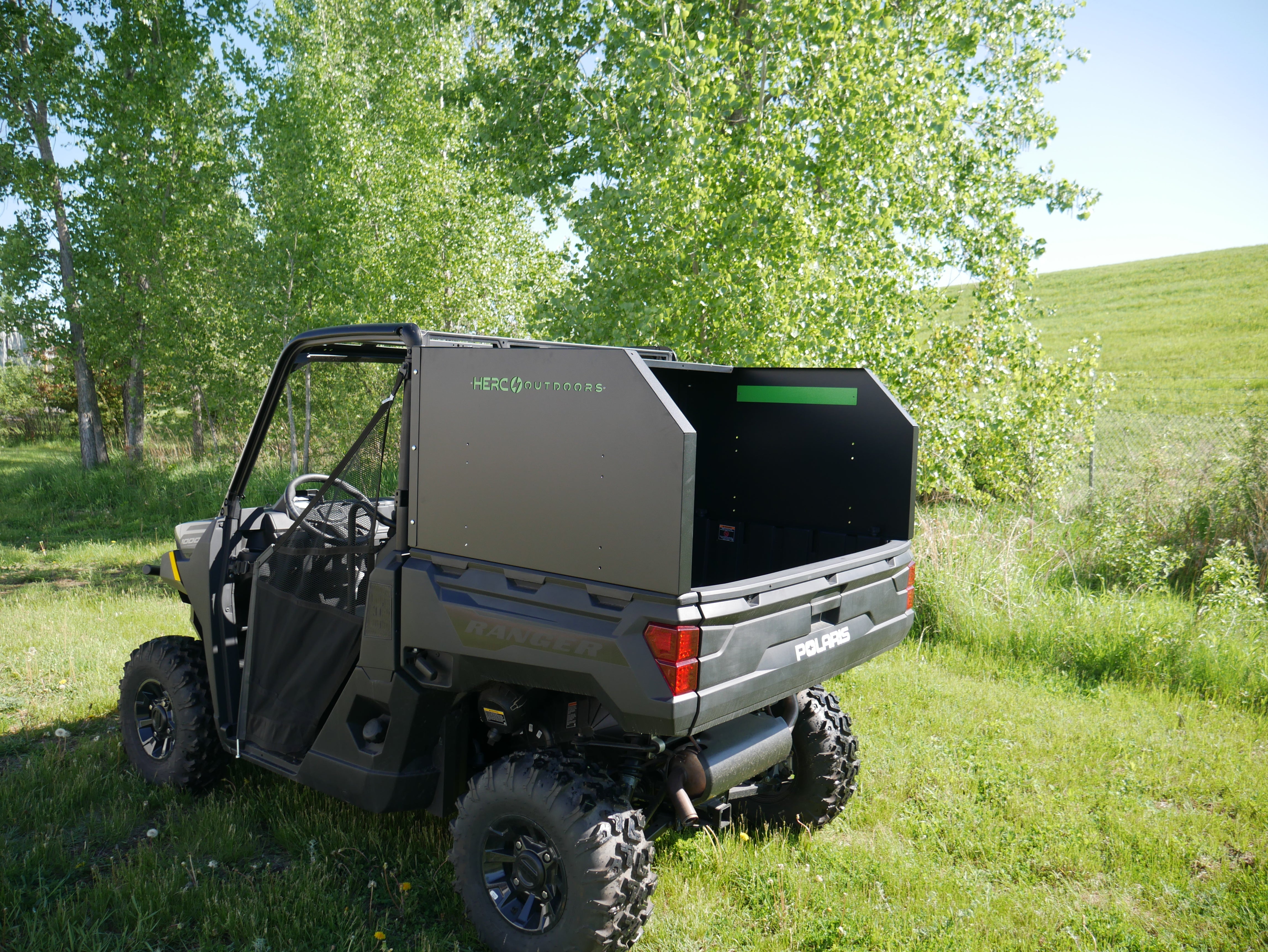 Leaf and Brush Holder